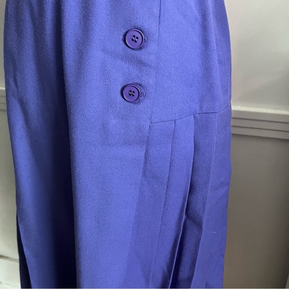 Christian Dior • Vintage A-Line Skirt in Purple Wool - Picture 3 of 6